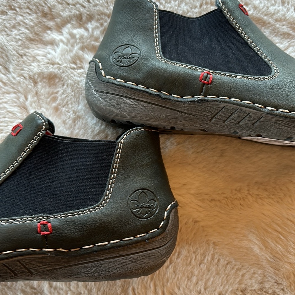 Reiker slip ons - Picture 5 of 7